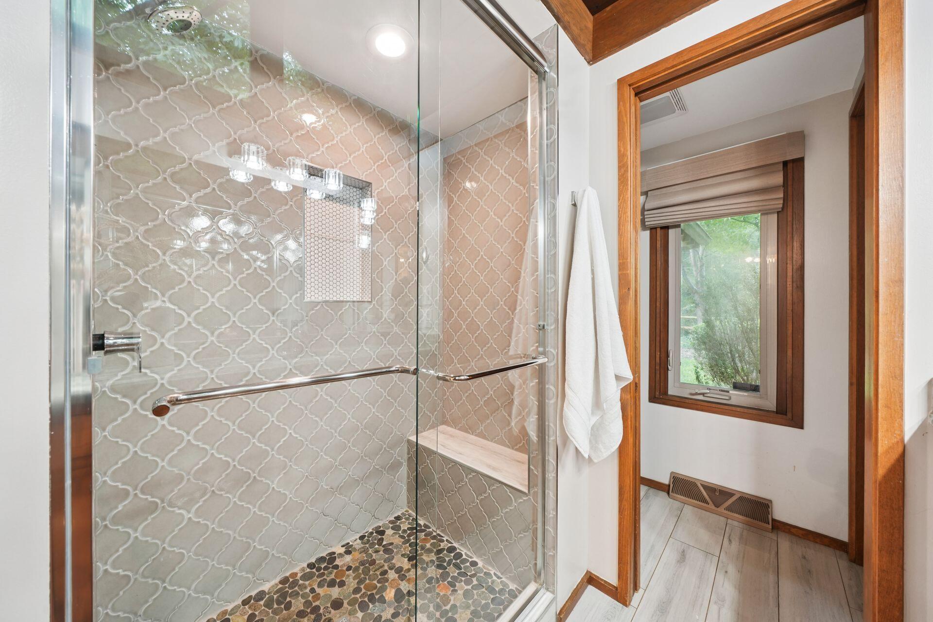 2756 Lear Road Upper Arlington, OH 43220 - Photo 41 of 58 Full Bathroom