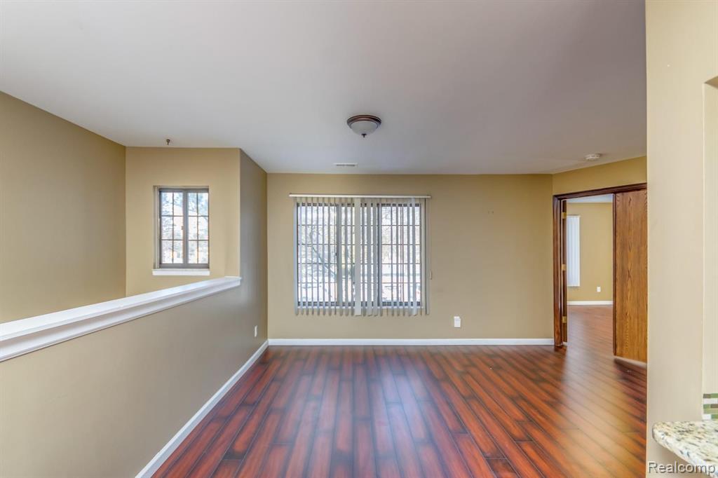 1504 Meadowside Drive Rochester Hills, MI 48307 - Photo 5 of 26