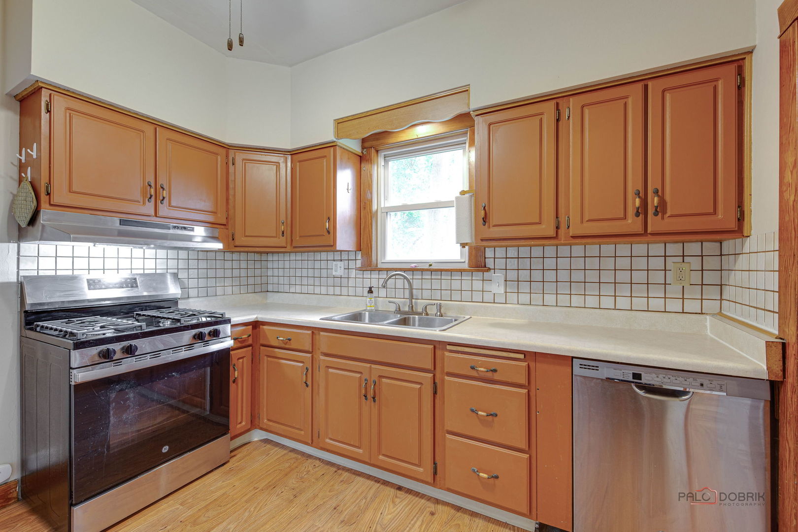 1027 St John Street Elgin, IL 60120 - Photo 2 of 30