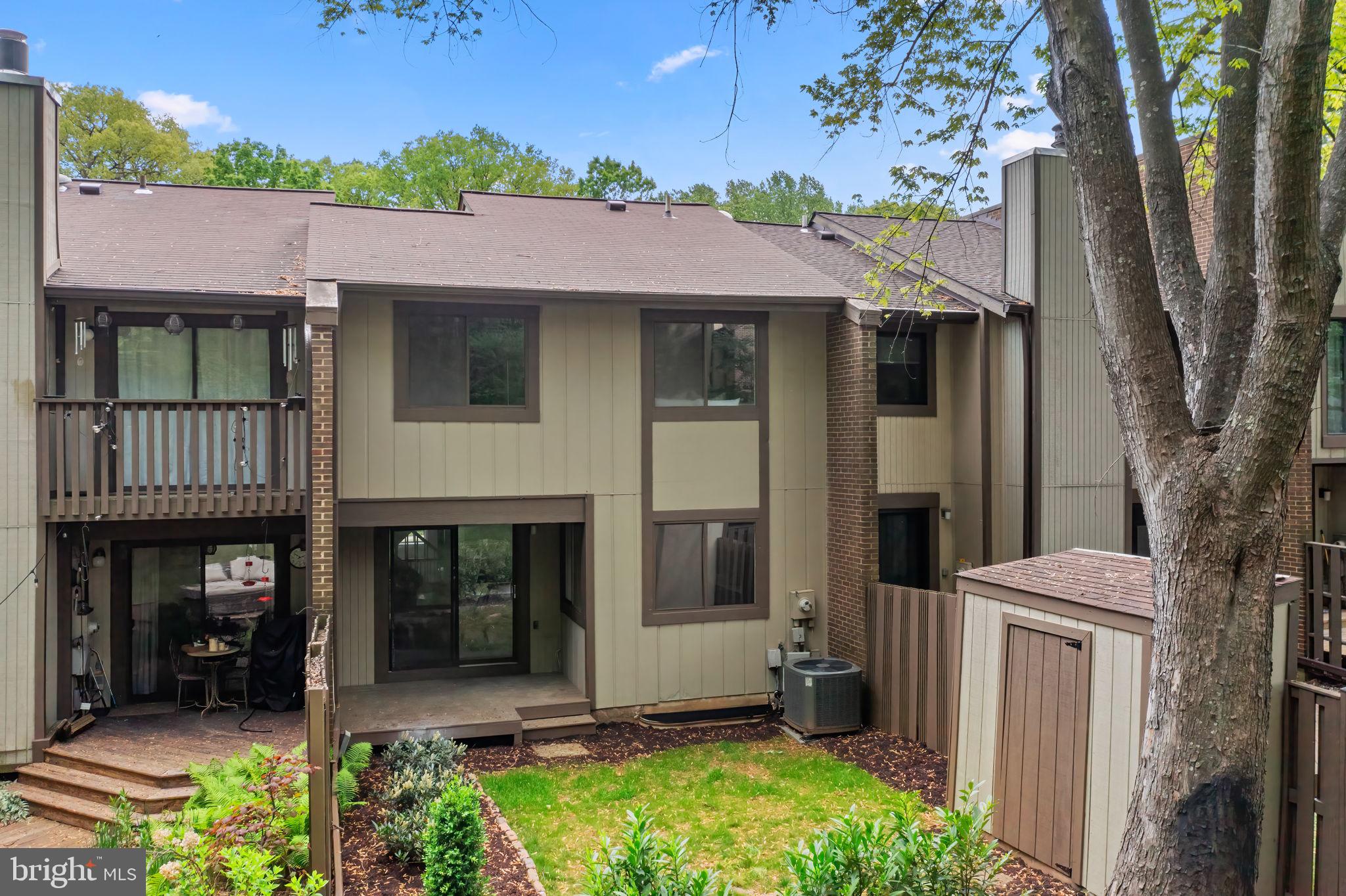 2219 Glencourse Lane Reston, VA 20191 - Photo 46 of 50 Gallery Image 46