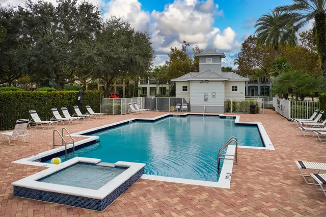 $500,000 | 261 East Bay Cedar Circle, Jupiter, FL 33458