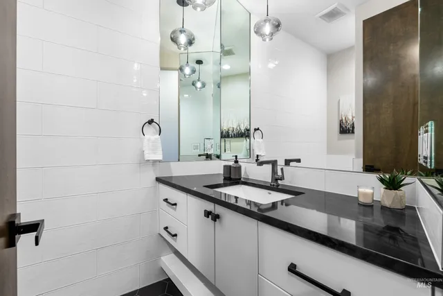 $5,100,000 | 146 Skylark Drive, Boise, ID 83702