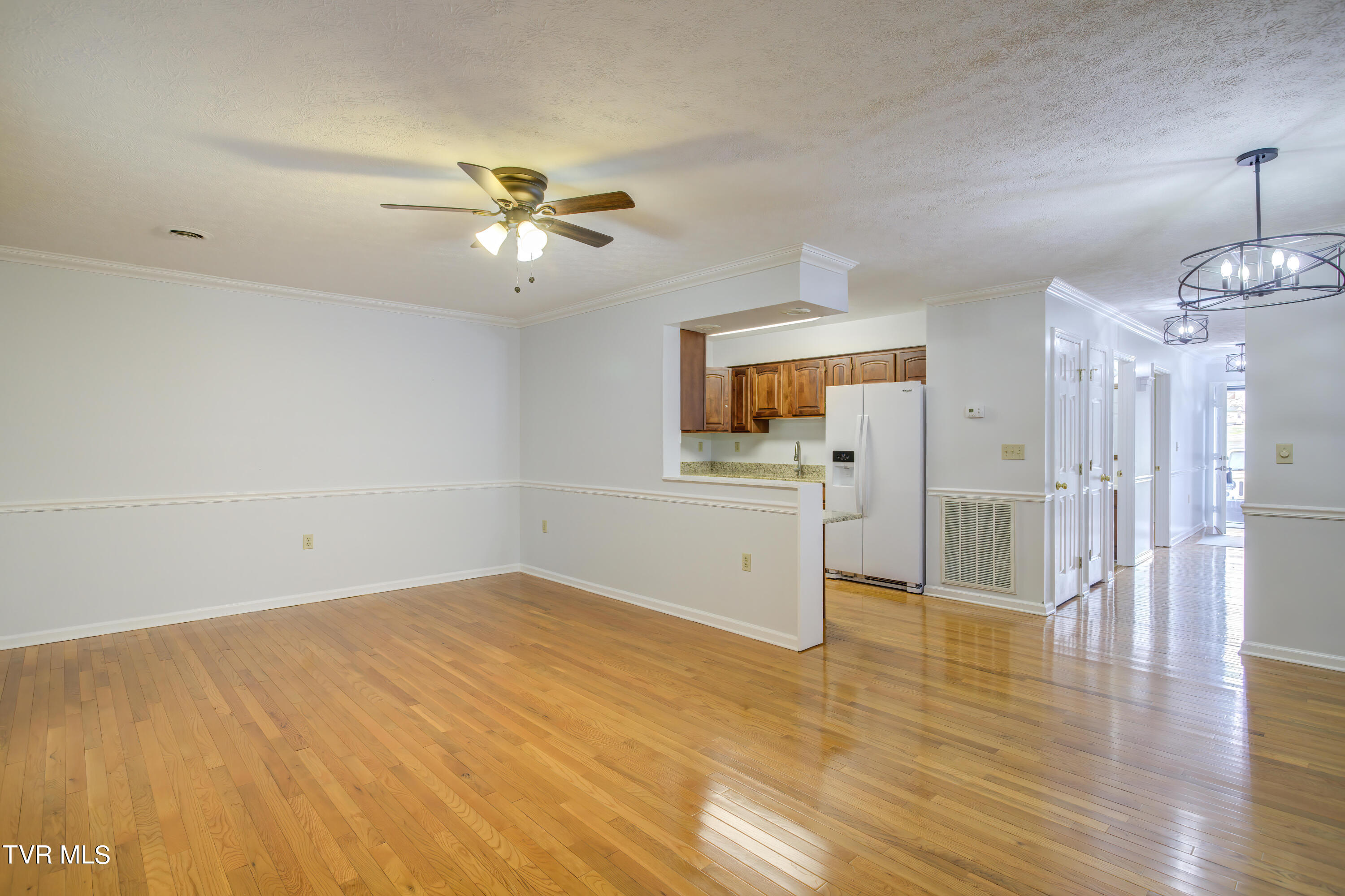 537 Hickory Road, Unit 537 Bristol, TN 37620 - Photo 14 of 26 537 Hickory Rd, Bristol (23)