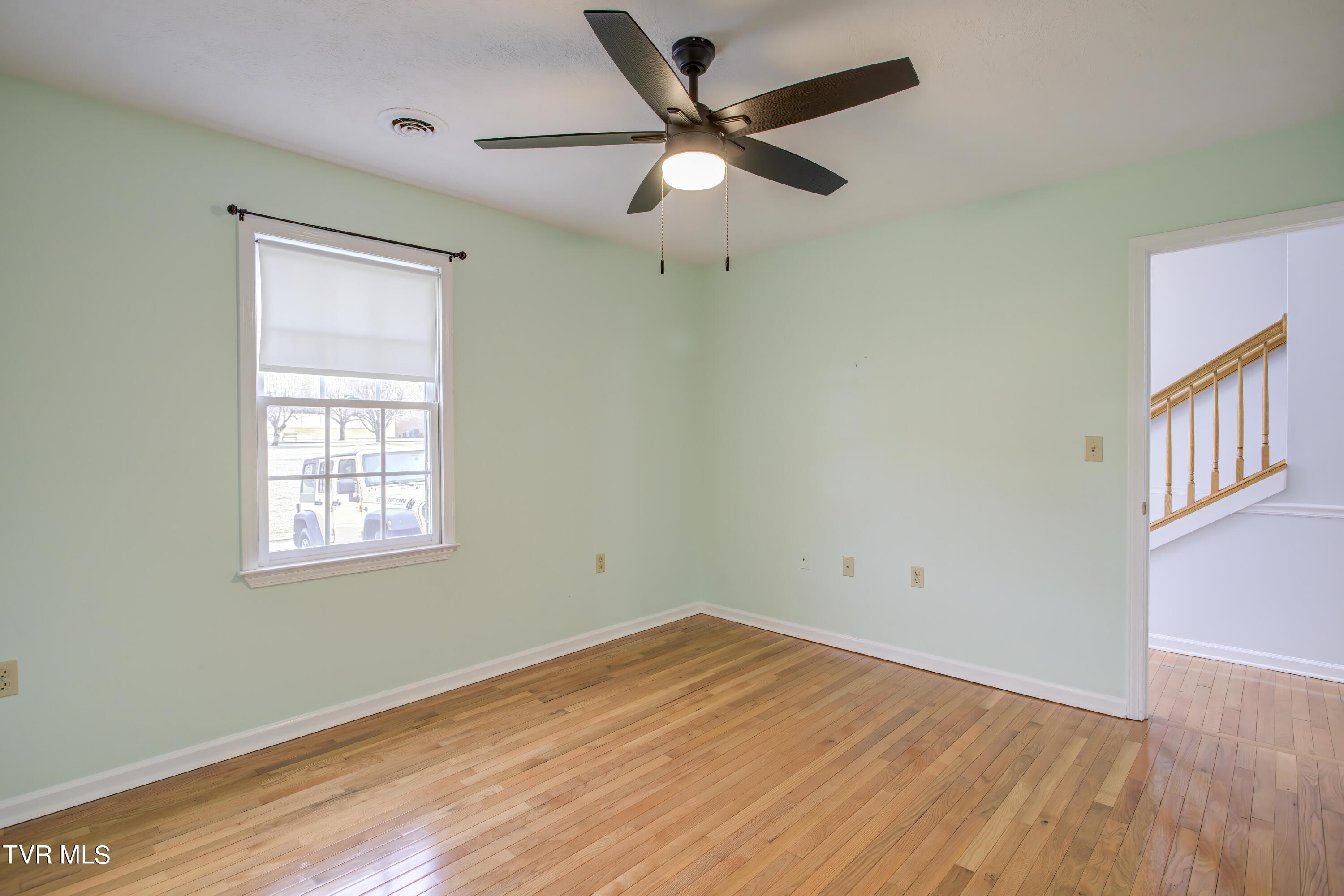 537 Hickory Road, Unit 537 Bristol, TN 37620 - Photo 9 of 26 537 Hickory Rd, Bristol (10)