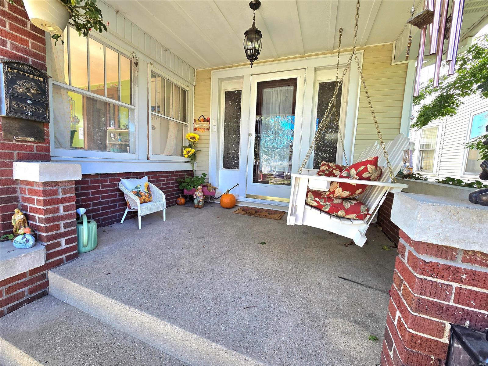 724 South Oak Street Hillsboro, IL 62049 - Photo 3 of 53 Gallery Image 3