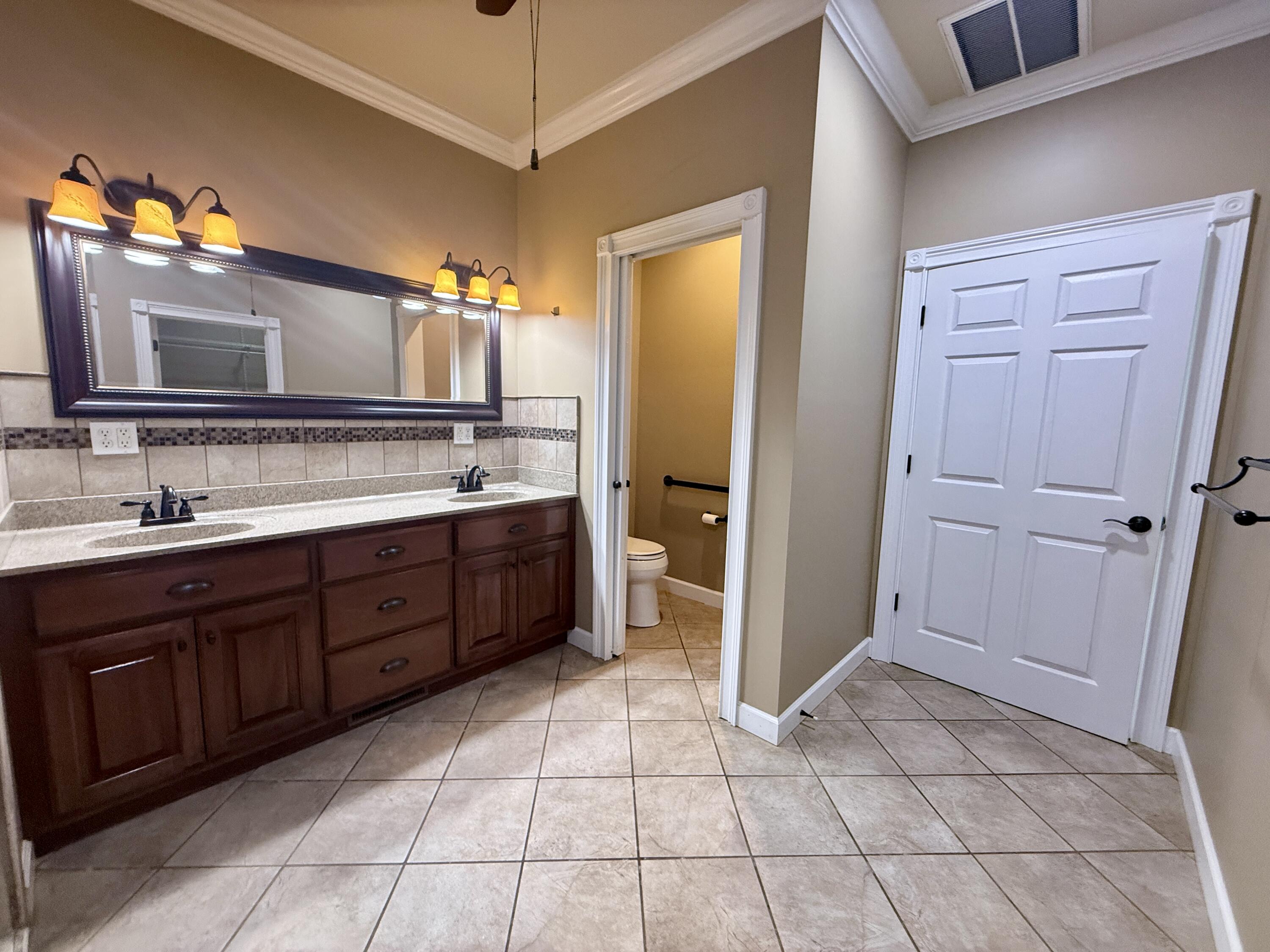 1503 Taliaferro Springs Road Lyerly, GA 30730 - Photo 17 of 37 Masterbath
