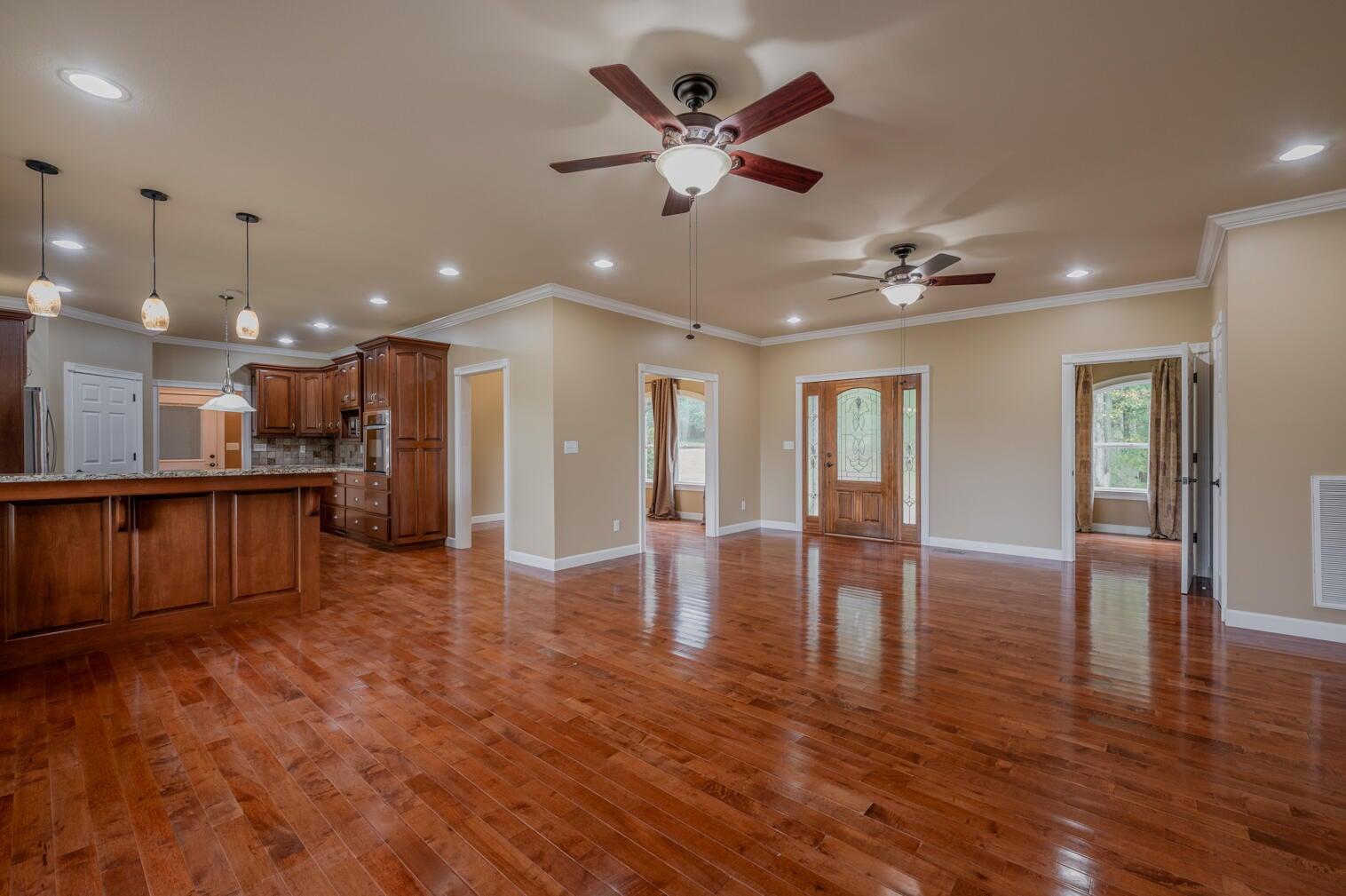 1503 Taliaferro Springs Road Lyerly, GA 30730 - Photo 8 of 37 Living Room