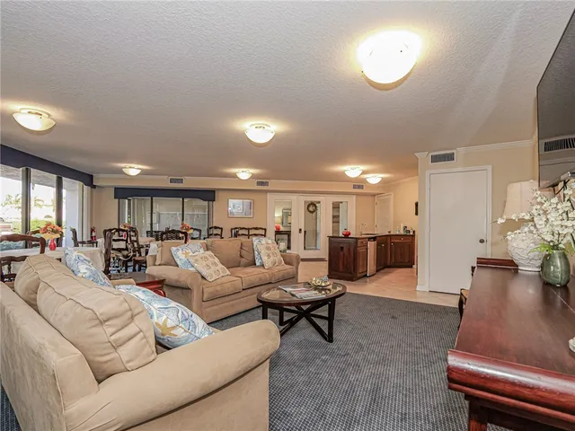 $2,500 | 1821 Mooringline Drive, Unit 1C, Vero Beach, FL 32963