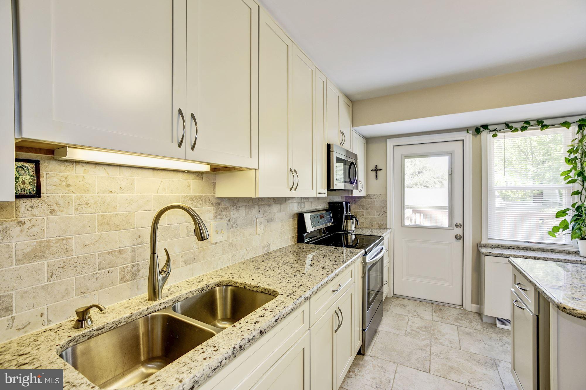 7114 Sontag Way Springfield, VA 22153 - Photo 14 of 30 Kitchen