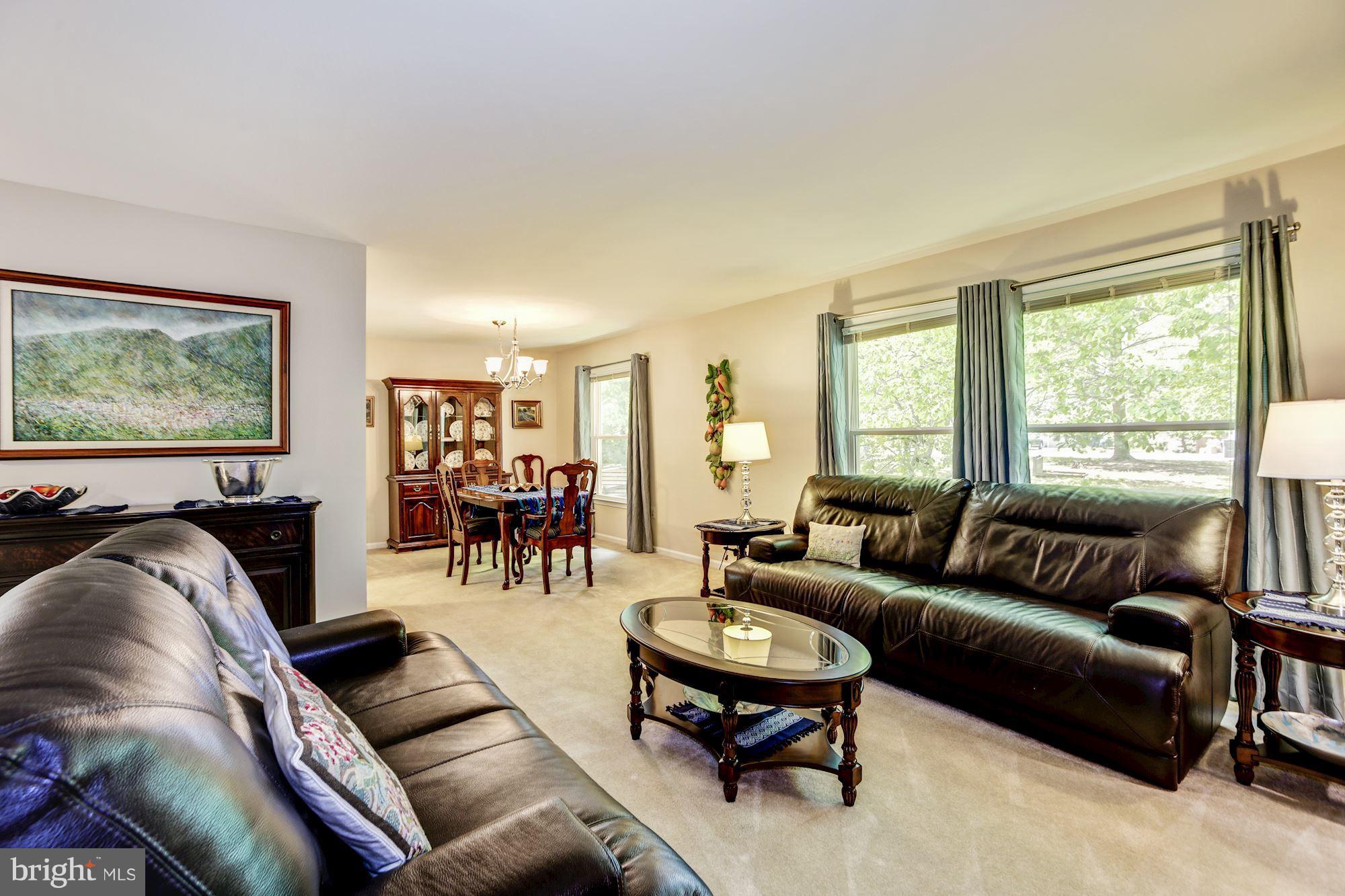 7114 Sontag Way Springfield, VA 22153 - Photo 8 of 30 Living Room