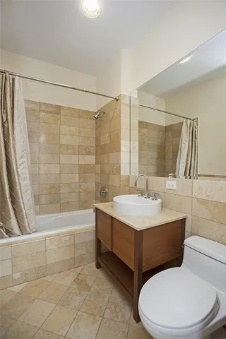 $1,850,000 | 250 East 49th Street, Unit 23AB | Midtown East