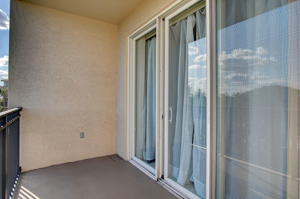 26 Royal Palm Way, Unit 503 Boca Raton, FL 33432 - Photo 11 of 30 23 balcony 3