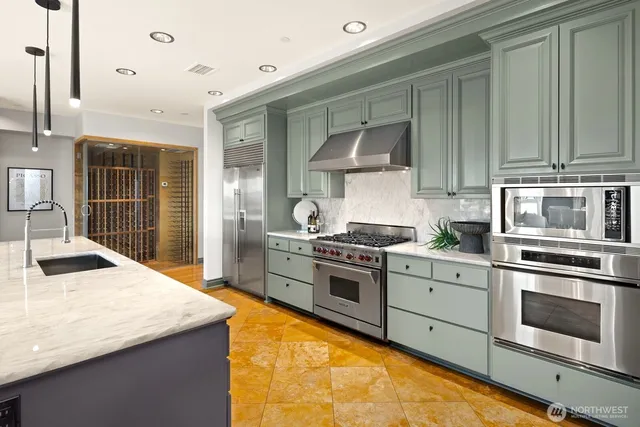 $1,799,000 | 505 West Mercer Place, Unit 101, Seattle, WA 98119