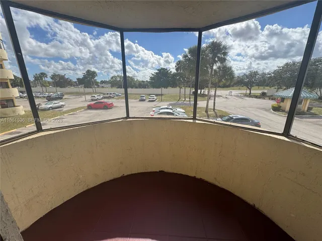 $2,200 | 6575 West Oakland Park Boulevard, Unit 218, Lauderhill, FL 33313