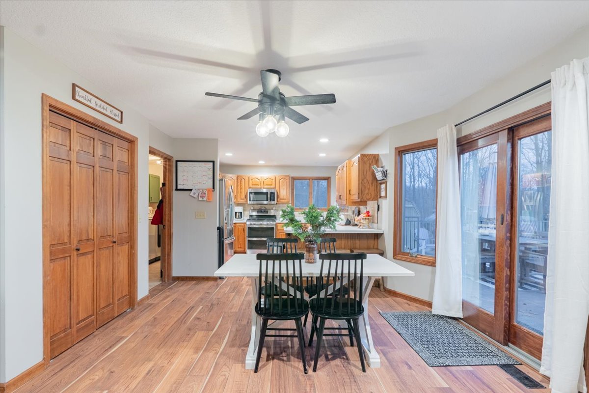 5000 Silverado Lane Clinton, IL 61727 - Photo 8 of 57
