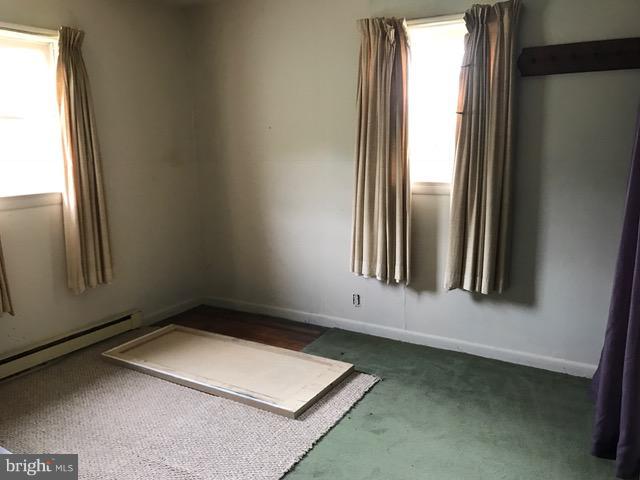 112 South Timber Ridge Road Cross Junction, VA 22625 - Photo 21 of 29 Living Room