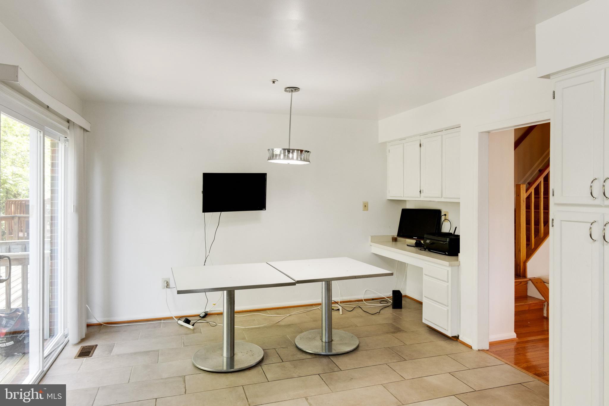 9208 Vanfleet Court Laurel, MD 20708 - Photo 22 of 43 Kitchen