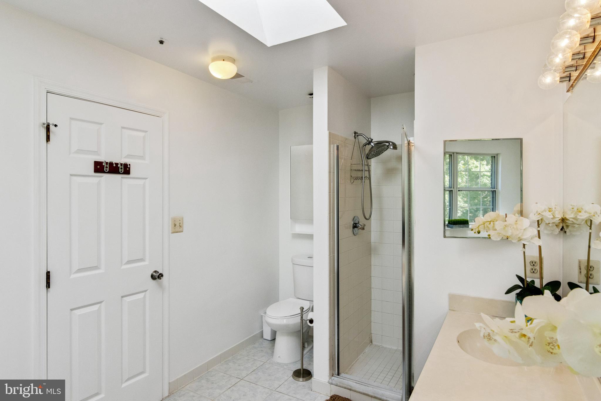 9208 Vanfleet Court Laurel, MD 20708 - Photo 36 of 43 Owners Suite