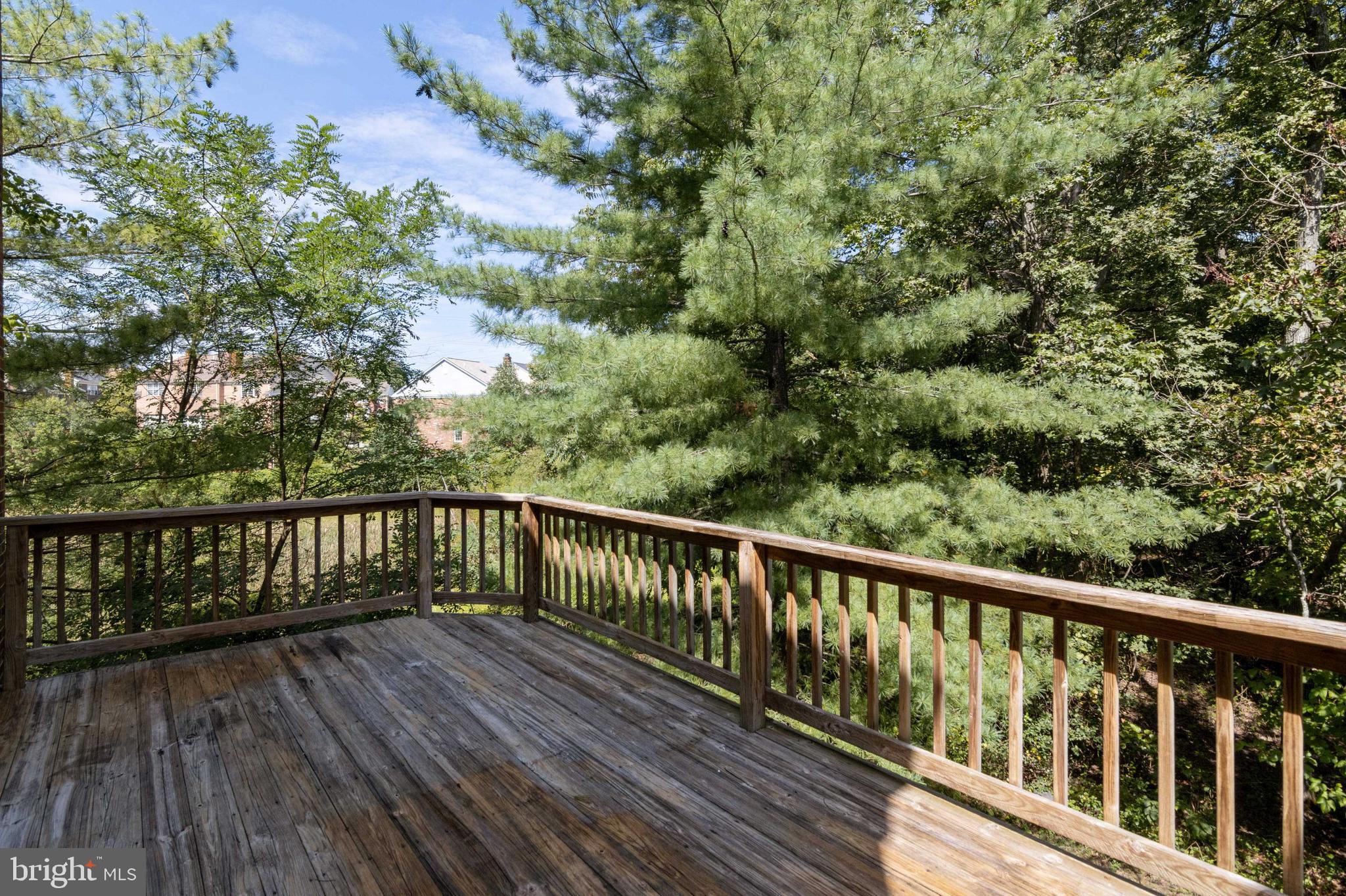 9208 Vanfleet Court Laurel, MD 20708 - Photo 37 of 43 Main Level Deck