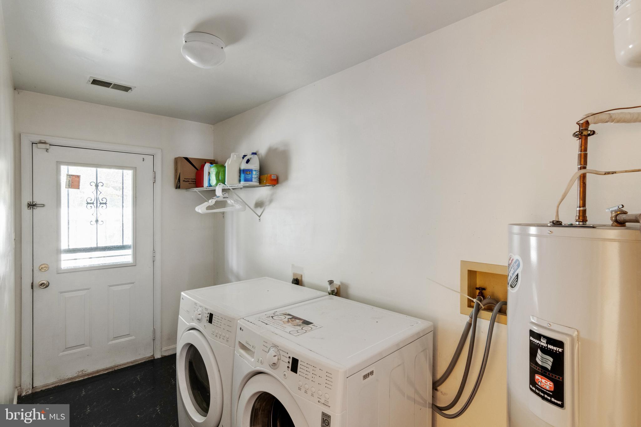9208 Vanfleet Court Laurel, MD 20708 - Photo 10 of 43 Laundry room