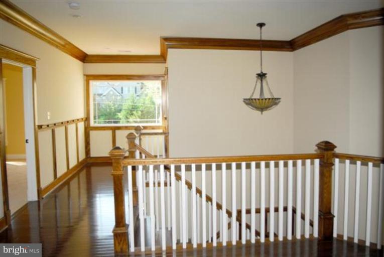 7200 Churchill Road McLean, VA 22101 - Photo 11 of 12 Hallway