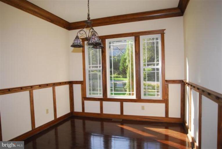 7200 Churchill Road McLean, VA 22101 - Photo 5 of 12 Dining Room