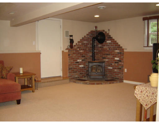 261 Turner Road Rockland, MA 02370 - Photo 5 of 8 Gallery Image 5