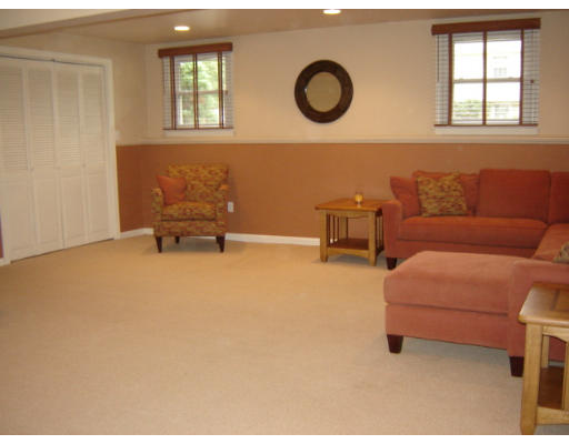 261 Turner Road Rockland, MA 02370 - Photo 6 of 8 Gallery Image 6