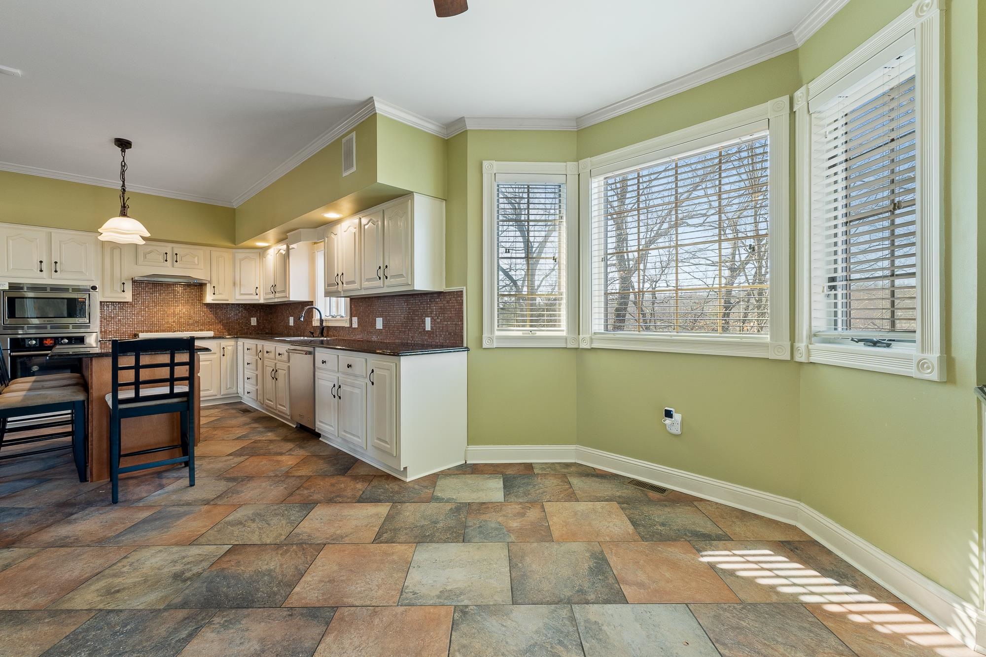 229 Erwin Road Ashland, KY 41101 - Photo 15 of 50 Gallery Image 15