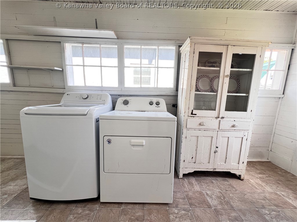 100 High Street Point Pleasant, WV 25550 - Photo 25 of 27 Enclosed Porch w/Laundry