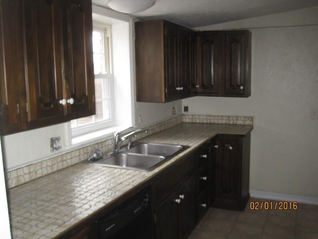 220 Center New Texas Road Plum, PA 15239 - Photo 6 of 15