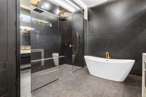 $5,300,000 | 6676 Northwest 66th Way, Parkland, FL 33067