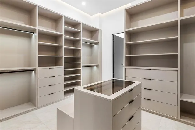 $5,300,000 | 6676 Northwest 66th Way, Parkland, FL 33067