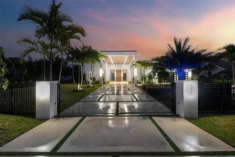 $5,300,000 | 6676 Northwest 66th Way, Parkland, FL 33067