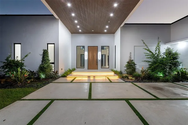 $5,300,000 | 6676 Northwest 66th Way, Parkland, FL 33067