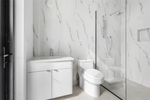 $5,300,000 | 6676 Northwest 66th Way, Parkland, FL 33067