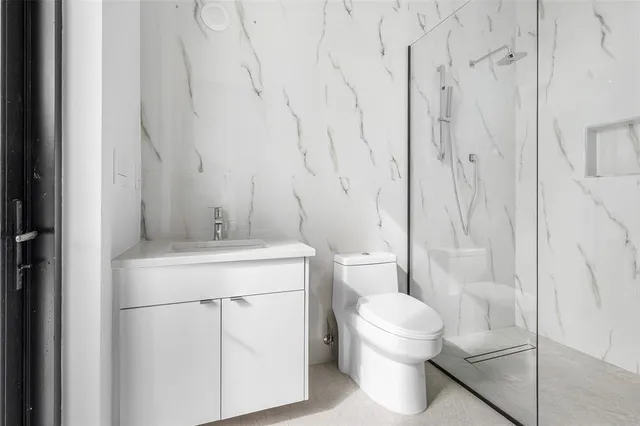 $5,300,000 | 6676 Northwest 66th Way, Parkland, FL 33067