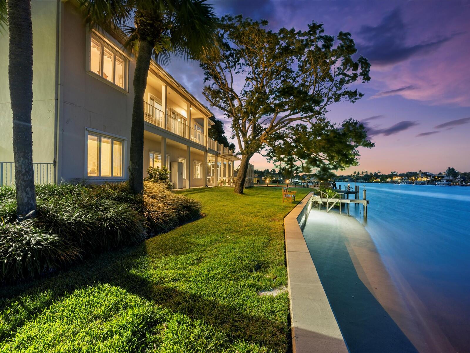 35 Tradewinds Circle Tequesta, FL 33469 - Photo 8 of 40 8 - Twilight w_beach