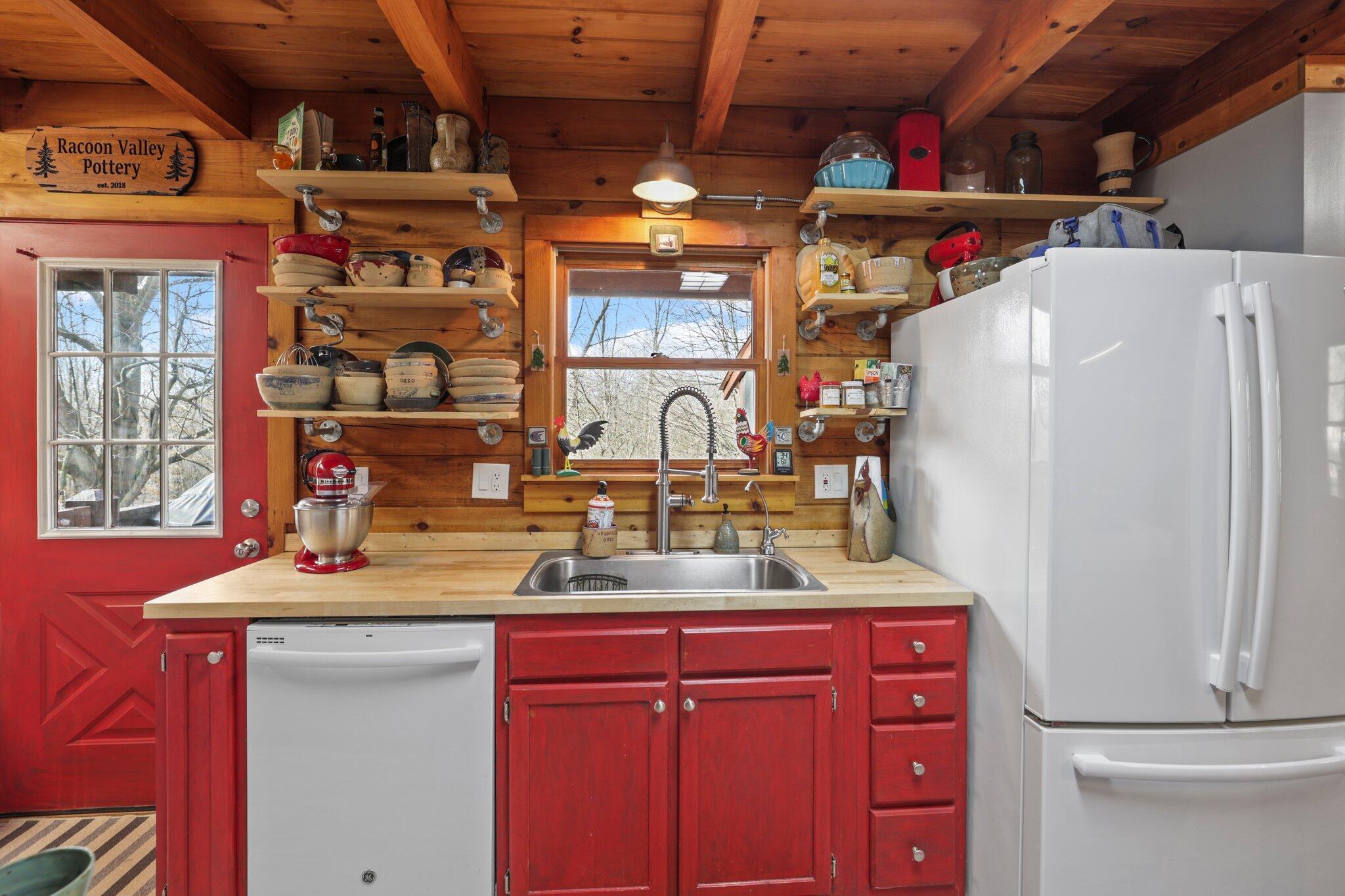 3995 Raccoon Valley Road Alexandria, OH 43001 - Photo 26 of 93 Kitchen