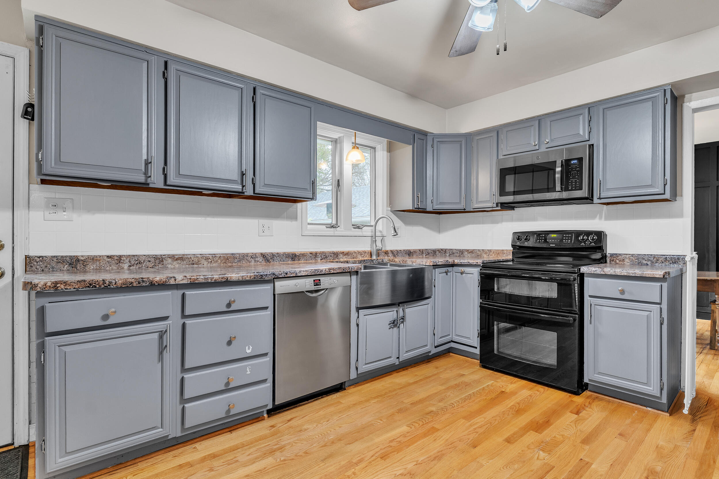 1675 South Sheldon Road Canton, MI 48188 - Photo 14 of 44 sheldon-16