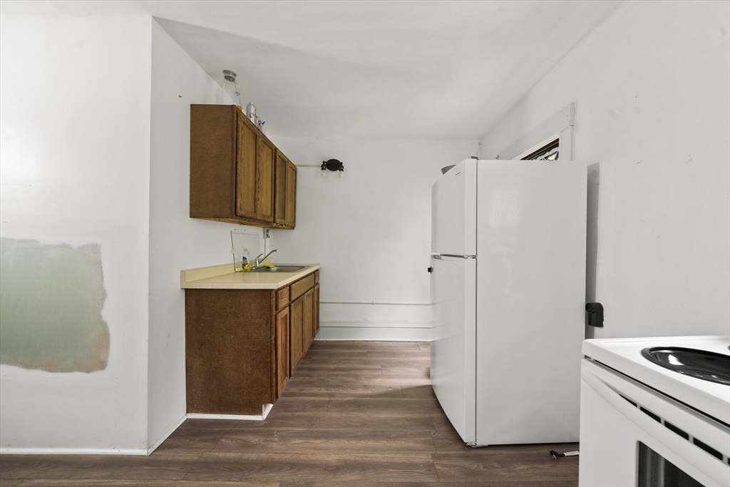 363 White Street Springfield, MA 01108 - Photo 34 of 35