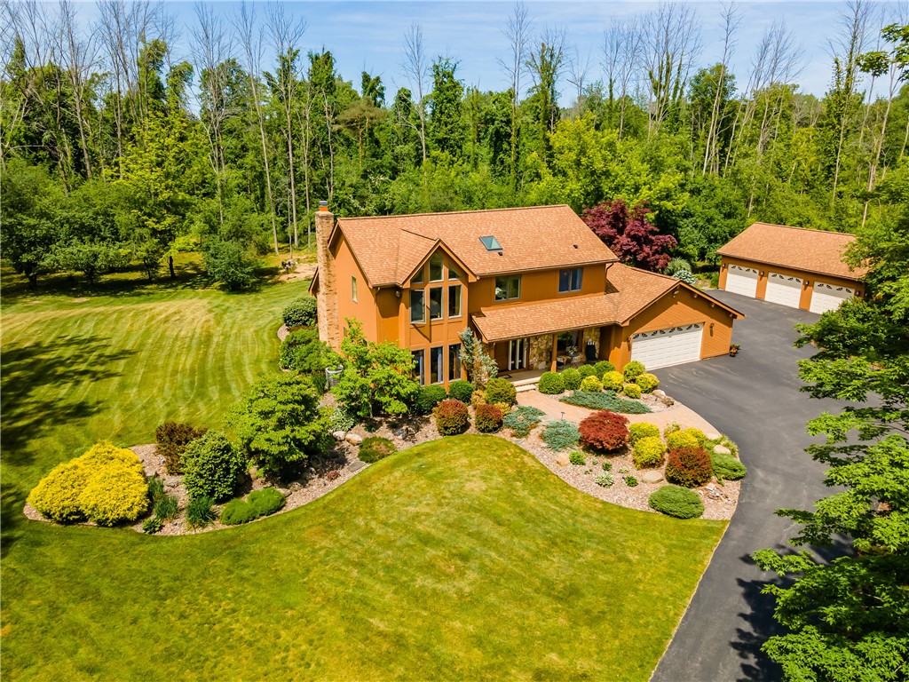 12 Carefree Lane, Parma, NY 14468 Compass