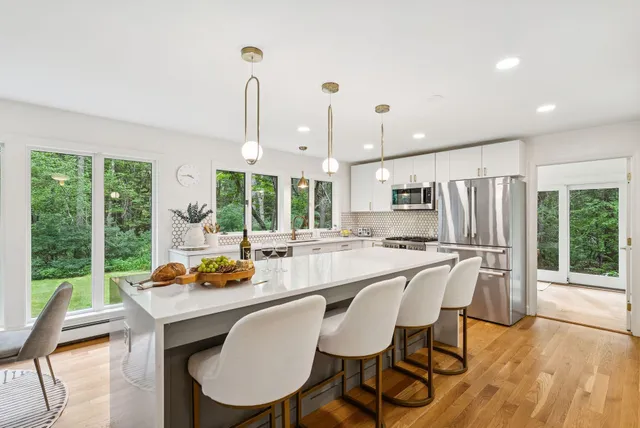 $2,175,000 | 53 Waites Landing Road, Falmouth, ME 04105