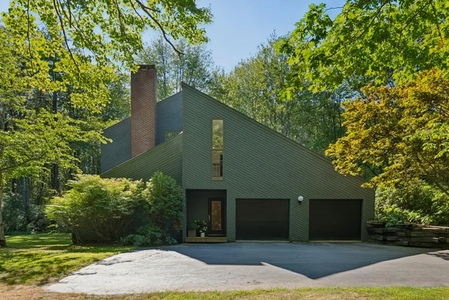 $2,175,000 | 53 Waites Landing Road, Falmouth, ME 04105