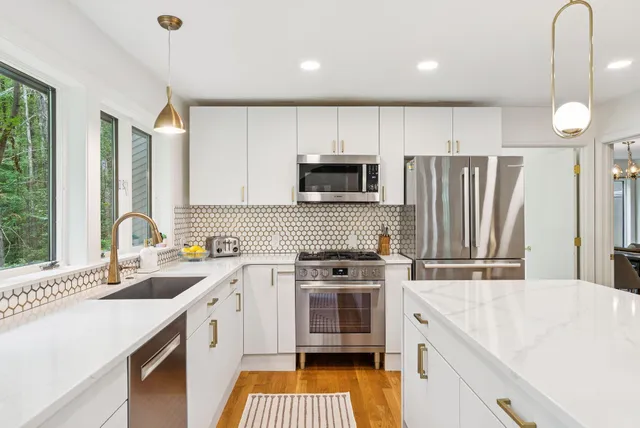 $2,175,000 | 53 Waites Landing Road, Falmouth, ME 04105