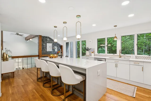 $2,175,000 | 53 Waites Landing Road, Falmouth, ME 04105