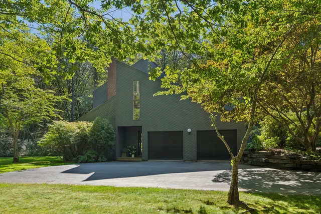 $2,175,000 | 53 Waites Landing Road, Falmouth, ME 04105