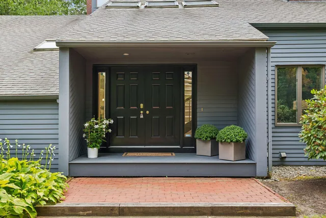 $2,175,000 | 53 Waites Landing Road, Falmouth, ME 04105