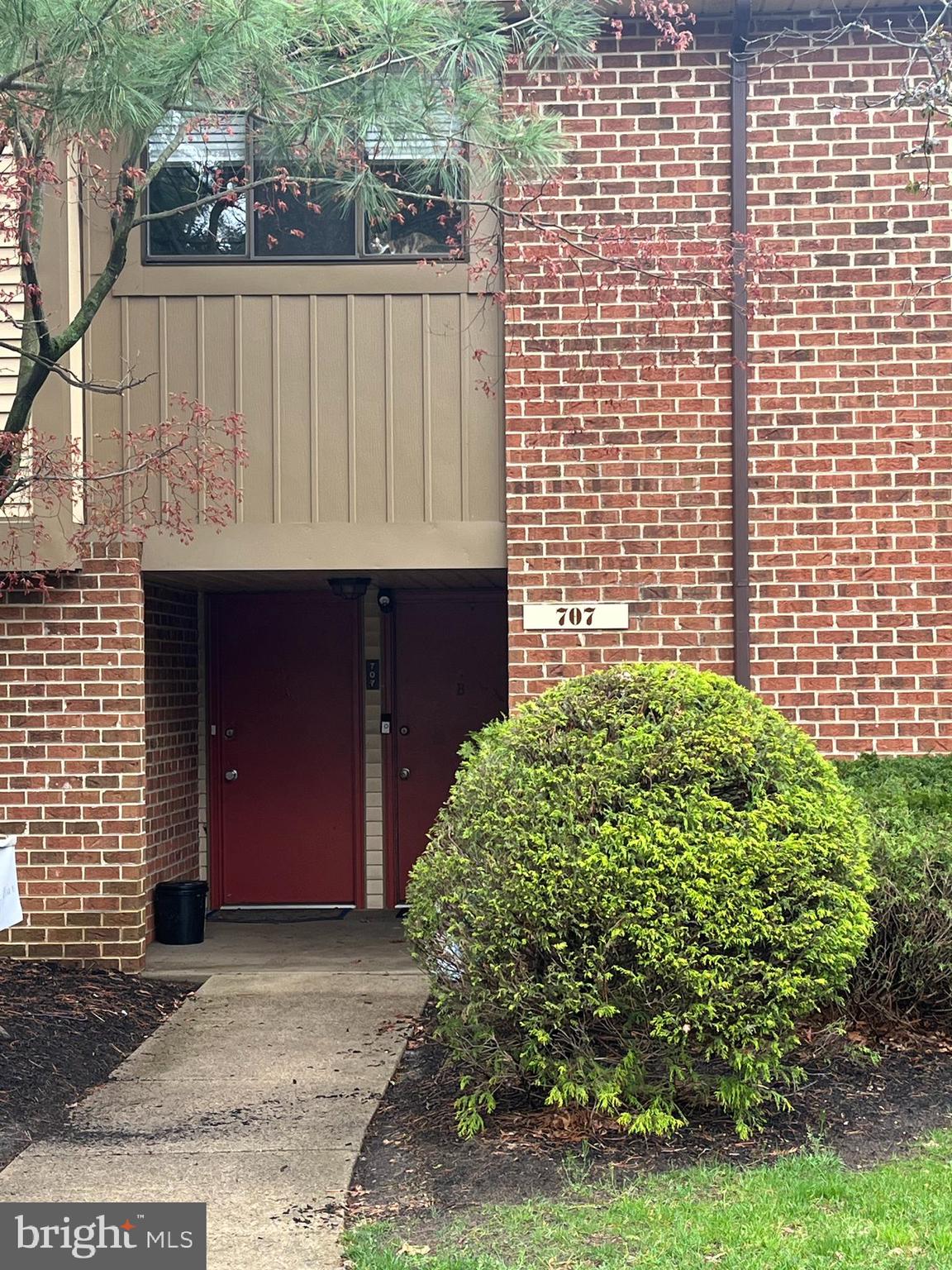 707B Cypress Point Circle Mount Laurel, NJ 08054 - Photo 4 of 18 a front view of a house with garden