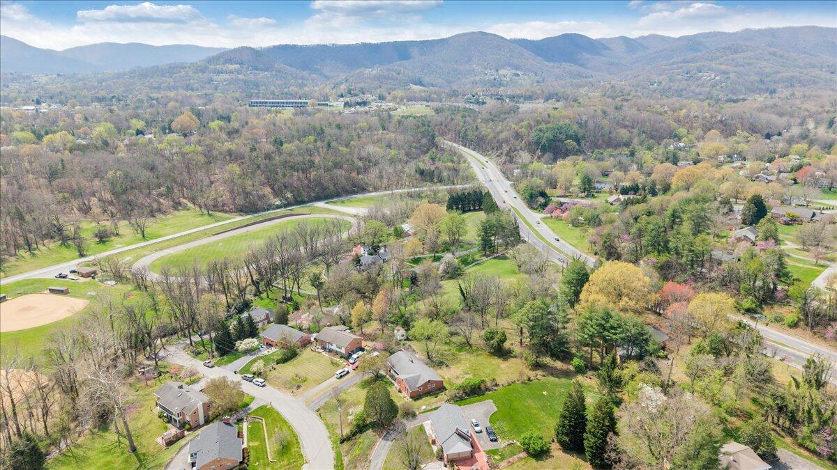 1531 Coral Ridge Road Southwest Roanoke, VA 24018 - Photo 77 of 78 81-DJI_20260401135244_0017_D